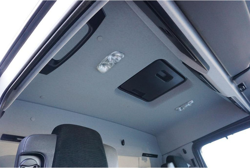 Refrigerator truck Mercedes-Benz ANTOS / 1830 / E 6 / CHŁODNIA + WINDA / 18 PALET / 78 000 KM: picture 17