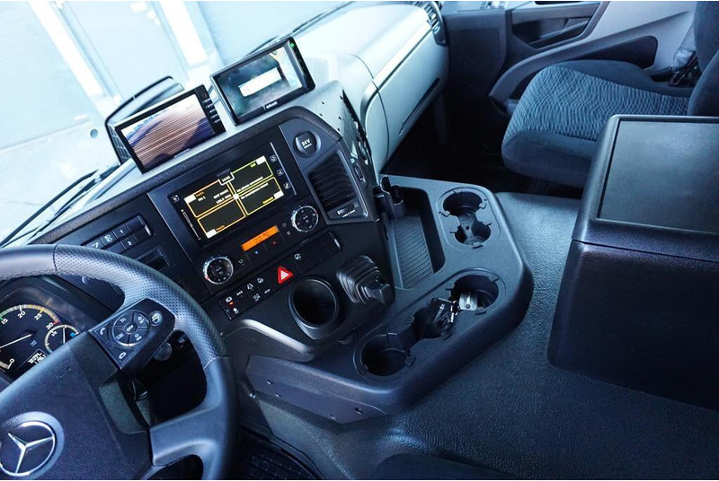 Refrigerator truck Mercedes-Benz ANTOS / 1830 / E 6 / CHŁODNIA + WINDA / 18 PALET / 78 000 KM: picture 9