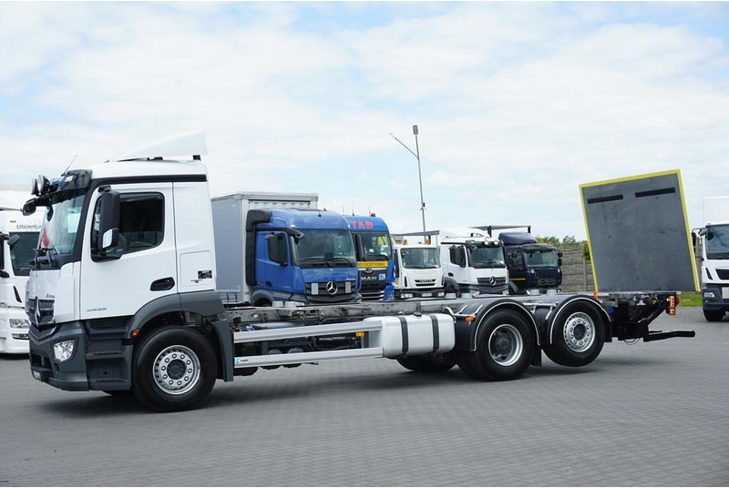 Mercedes-Benz ANTOS / 2535 / ACC / E 6 / BDF + WINDA / 7.15 , 7.45, 7.82 M / O - Container transporter/ Swap body truck: picture 3 Mercedes-Benz ANTOS / 2535 / ACC / E 6 / BDF + WINDA / 7.15 , 7.45, 7.82 M / O - Container transporter/ Swap body truck: picture 3