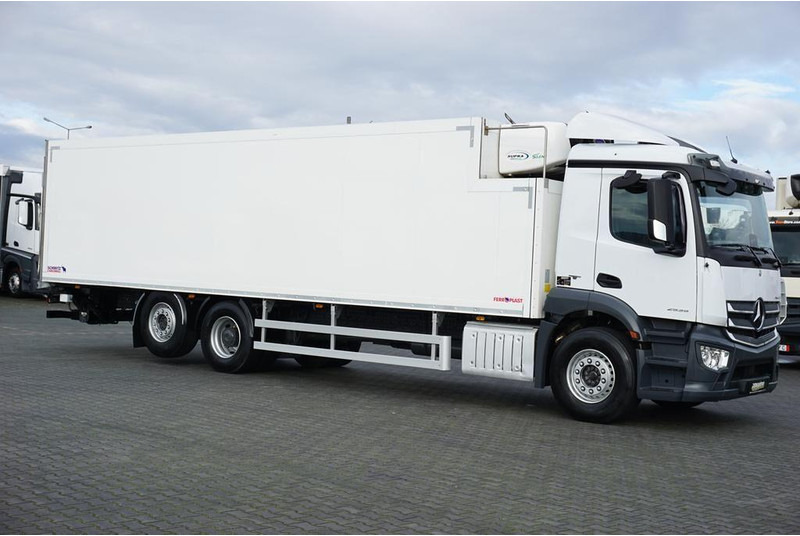 Mercedes-Benz ANTOS / 2535 / EURO 6 / CHŁODNIA + WINDA / 23 PALETY / OŚ SKRĘTN - Refrigerator truck: picture 4 Mercedes-Benz ANTOS / 2535 / EURO 6 / CHŁODNIA + WINDA / 23 PALETY / OŚ SKRĘTN - Refrigerator truck: picture 4