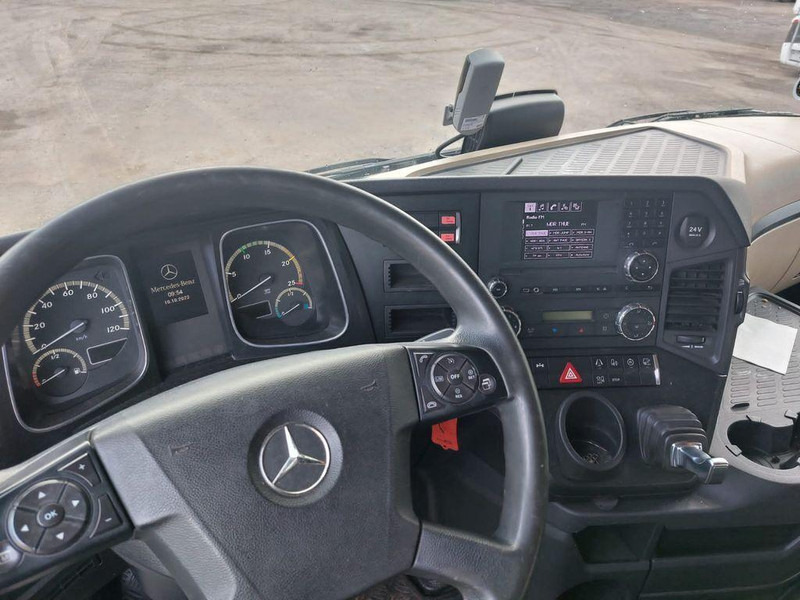 Mercedes-Benz Actros 2646 - Hook lift truck: picture 4 Mercedes-Benz Actros 2646 - Hook lift truck: picture 4