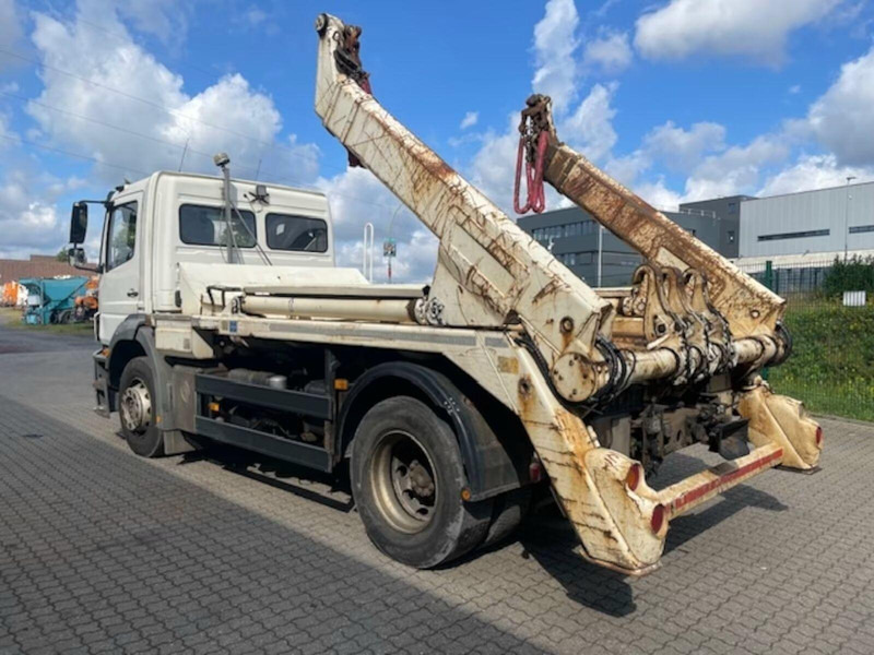 Mercedes-Benz Axor 1833 - Meiller AK12LT Absetzkipper - Skip loader truck: picture 4 Mercedes-Benz Axor 1833 - Meiller AK12LT Absetzkipper - Skip loader truck: picture 4