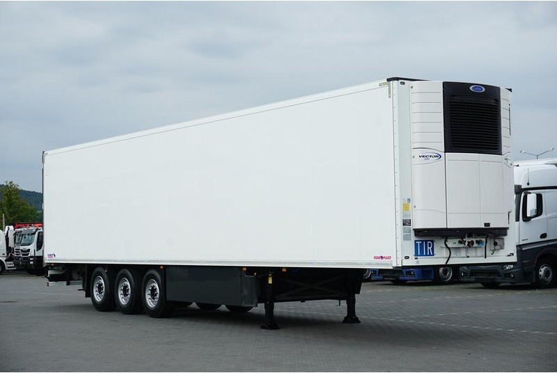 Schmitz Cargobull CHŁODNIA / CARRIER VECTOR 1350 - Refrigerator semi-trailer: picture 2 Schmitz Cargobull CHŁODNIA / CARRIER VECTOR 1350 - Refrigerator semi-trailer: picture 2