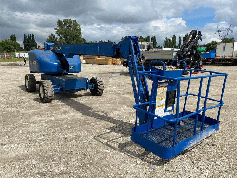 Skyjack SJ40T 4x4 Diesel - Lifting basket - 14m - Aerial platform: picture 5 Skyjack SJ40T 4x4 Diesel - Lifting basket - 14m - Aerial platform: picture 5