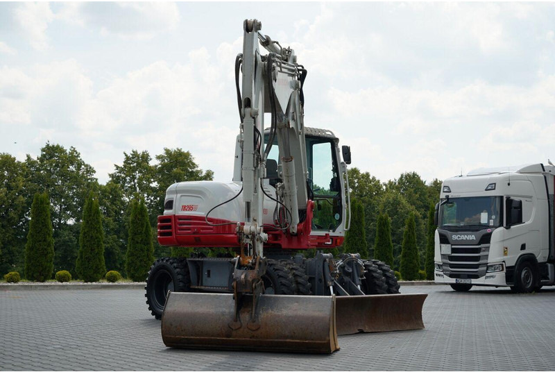 Takeuchi TB 295 W / KOPARKA KOŁOWA / 2016 ROK / PO KONTRAKCIE SERWISOWYM - Wheel excavator: picture 5 Takeuchi TB 295 W / KOPARKA KOŁOWA / 2016 ROK / PO KONTRAKCIE SERWISOWYM - Wheel excavator: picture 5