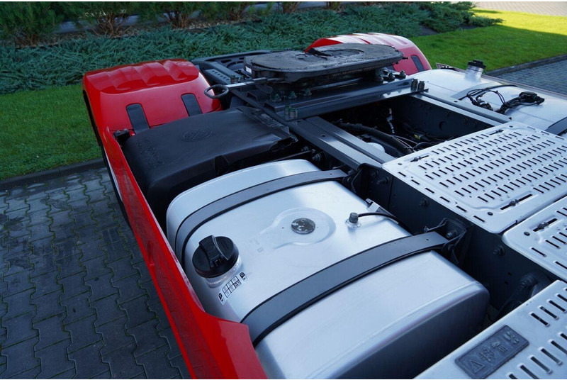 Tractor unit DAF XF 480: picture 17