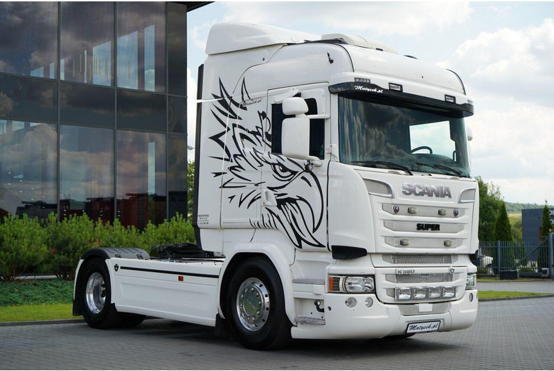 Scania R 580 / V8 / RETARDER / FULL AIRMATIC / I-PARK COOL/ SKÓRY / OPO - Tractor unit: picture 1 Scania R 580 / V8 / RETARDER / FULL AIRMATIC / I-PARK COOL/ SKÓRY / OPO - Tractor unit: picture 1