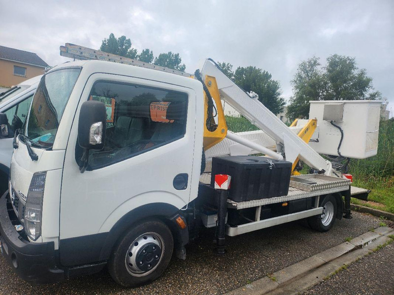 Nissan Cabstar Lifting basket - Multitel 17 m - Van: picture 1 Nissan Cabstar Lifting basket - Multitel 17 m - Van: picture 1