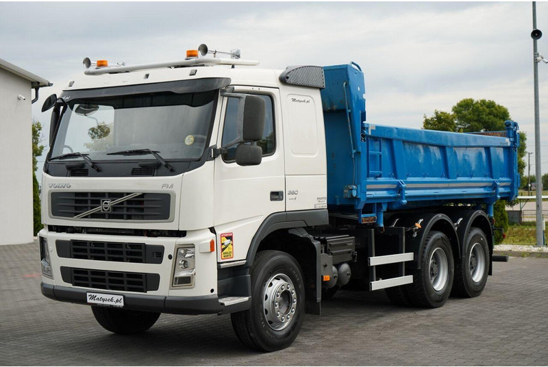 Tipper Volvo FM 360 / 6x4 / WYWROTKA DWUSTRONNA / HYDROBURTA / MANUAL / SPROW: picture 17 Tipper Volvo FM 360 / 6x4 / WYWROTKA DWUSTRONNA / HYDROBURTA / MANUAL / SPROW: picture 17