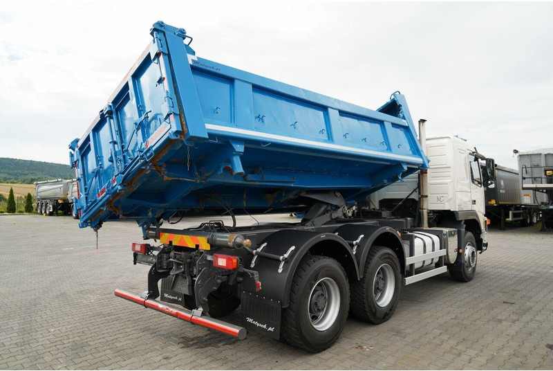 Tipper Volvo FM 360 / 6x4 / WYWROTKA DWUSTRONNA / HYDROBURTA / MANUAL / SPROW: picture 13 Tipper Volvo FM 360 / 6x4 / WYWROTKA DWUSTRONNA / HYDROBURTA / MANUAL / SPROW: picture 13