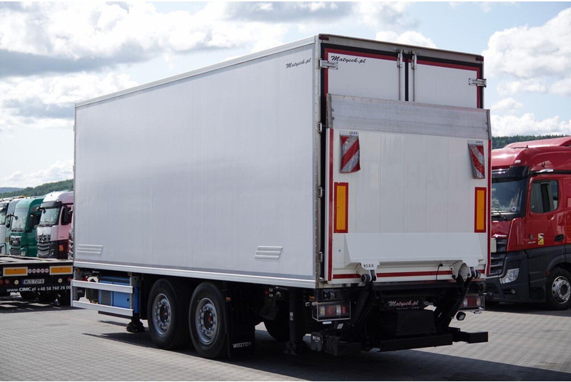 Wielton PRZYCZEPA CHŁODNIA / IGLOOCAR / THERMO KING - FRIGOBLOCK / WINDA - Refrigerator trailer: picture 4 Wielton PRZYCZEPA CHŁODNIA / IGLOOCAR / THERMO KING - FRIGOBLOCK / WINDA - Refrigerator trailer: picture 4