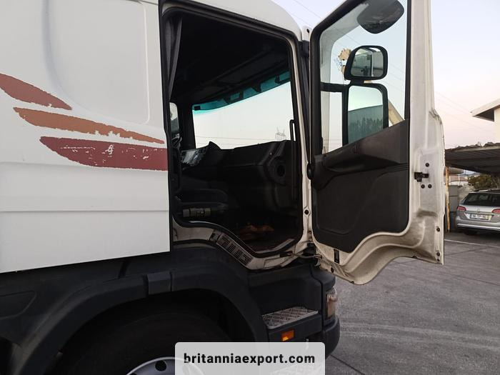SCANIA P 124G 400 CP19 Euro 2 | Manual Pump | 4x2 Tractor Unit | Heavy-Duty - Tractor unit: picture 5 SCANIA P 124G 400 CP19 Euro 2 | Manual Pump | 4x2 Tractor Unit | Heavy-Duty - Tractor unit: picture 5