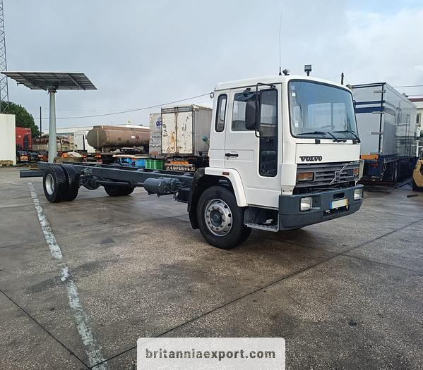 VOLVO FL619 Intercooler | Manual Pump | 19 Ton | On 10 Studs | Full Springs Suspension | - Cab chassis truck: picture 1 VOLVO FL619 Intercooler | Manual Pump | 19 Ton | On 10 Studs | Full Springs Suspension | - Cab chassis truck: picture 1