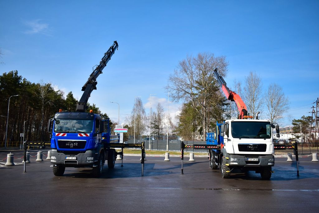 MAN 4x4 TGM 18.250 PALFINGER PK 27001 EURO 5 Kran - Crane truck, Dropside/ Flatbed truck: picture 4 MAN 4x4 TGM 18.250 PALFINGER PK 27001 EURO 5 Kran - Crane truck, Dropside/ Flatbed truck: picture 4