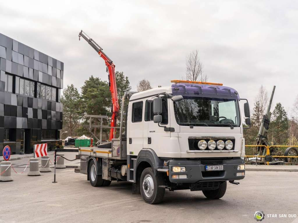 MAN TGM 13.290 4x4 FASSI F40B22 Crane Camper DOKA - Crane truck: picture 5 MAN TGM 13.290 4x4 FASSI F40B22 Crane Camper DOKA - Crane truck: picture 5