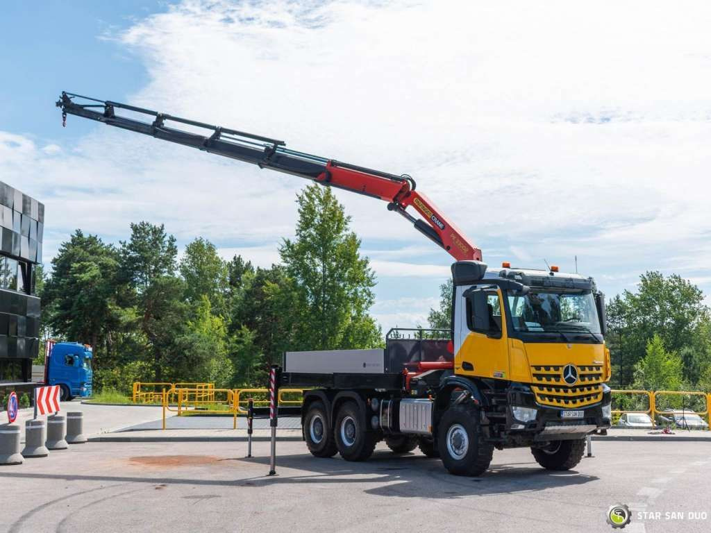Mercedes-Benz AROCS 3345 6x6 PALFINGER PK 33002 Euro 6 Crane - Crane truck: picture 3 Mercedes-Benz AROCS 3345 6x6 PALFINGER PK 33002 Euro 6 Crane - Crane truck: picture 3