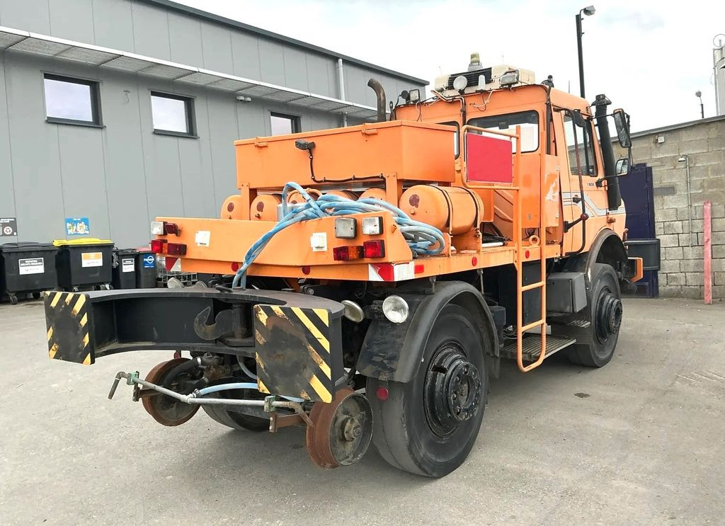 Unimog 1650 4x4 ZAGRO SCHIENEN TWO WAY RAIL ROAD - Municipal/ Special vehicle: picture 2 Unimog 1650 4x4 ZAGRO SCHIENEN TWO WAY RAIL ROAD - Municipal/ Special vehicle: picture 2