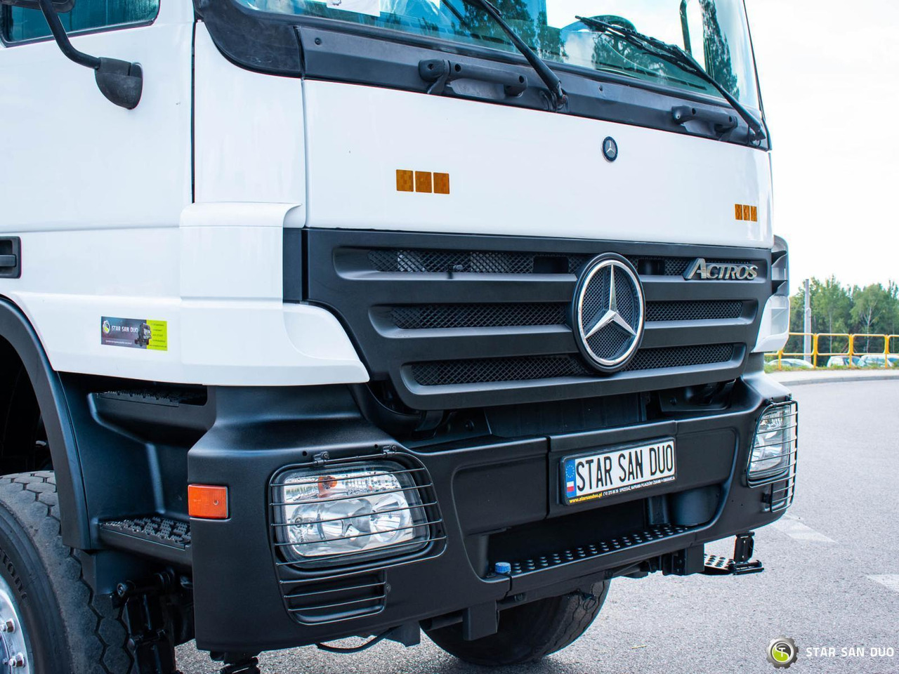 Cab chassis truck : picture 22