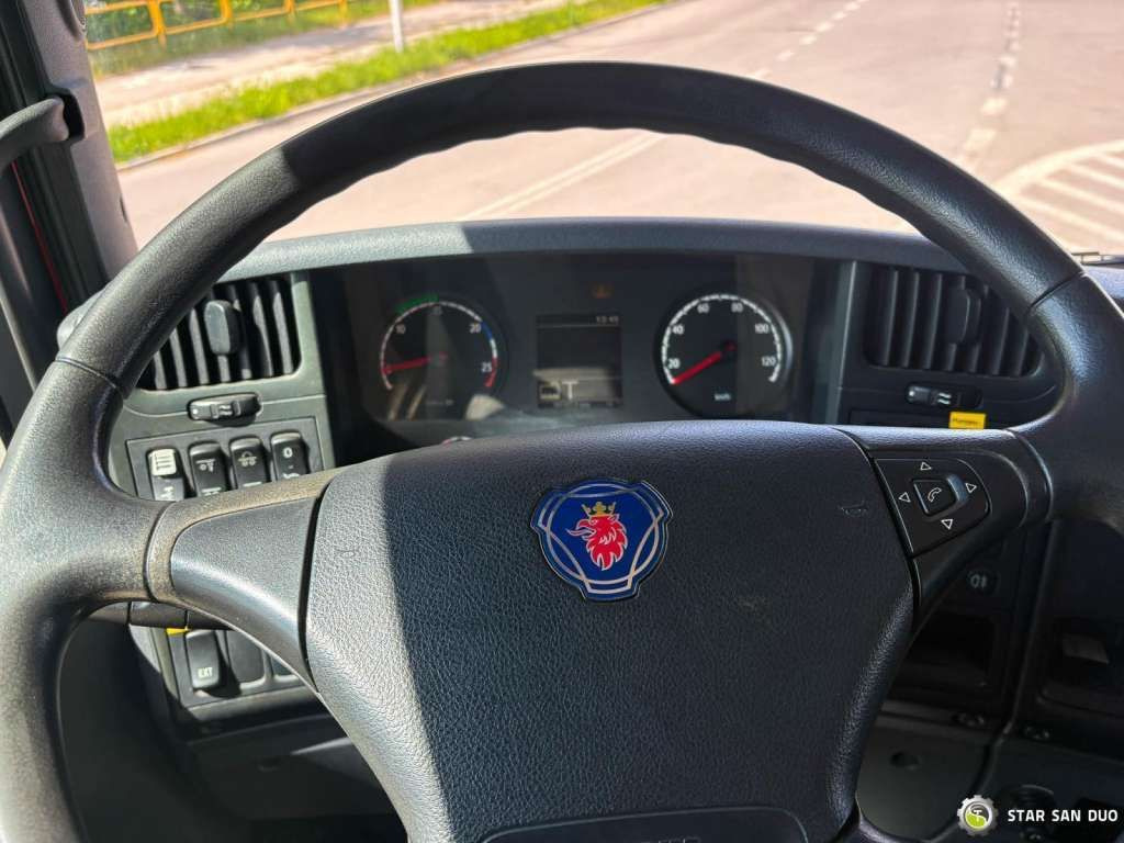 Scania D 320 FIRE BRIGADE Tank 12,000 Litres - Truck: picture 5 Scania D 320 FIRE BRIGADE Tank 12,000 Litres - Truck: picture 5