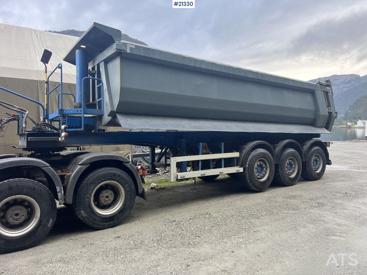 Carnehl 3 akslet tippsemi - Tipper semi-trailer: picture 3 Carnehl 3 akslet tippsemi - Tipper semi-trailer: picture 3