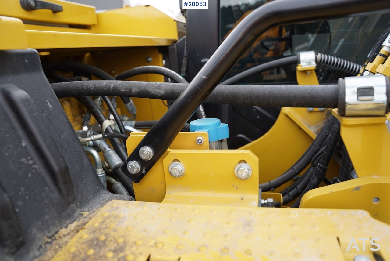 Excavator Caterpillar 317GC: picture 33