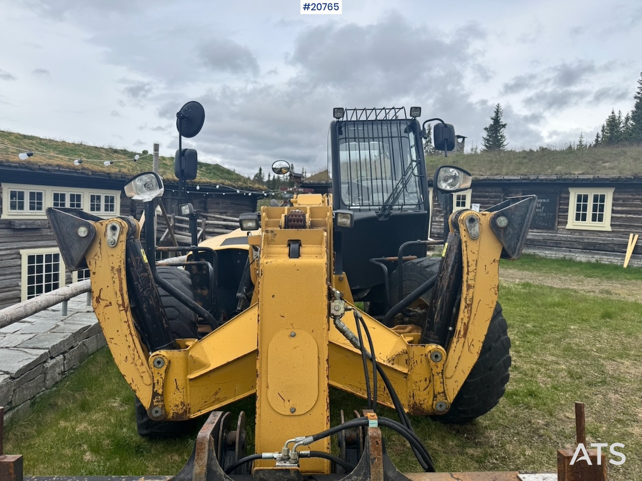 Telescopic handler Caterpillar TH360B: picture 8