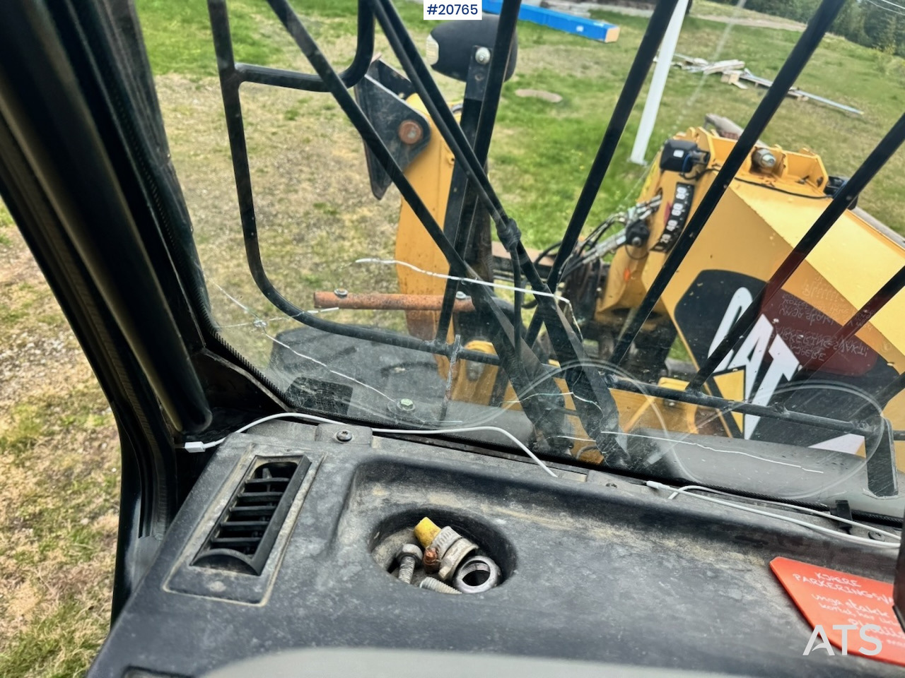 Telescopic handler Caterpillar TH360B: picture 35