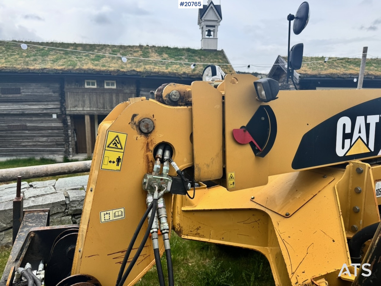 Telescopic handler Caterpillar TH360B: picture 15