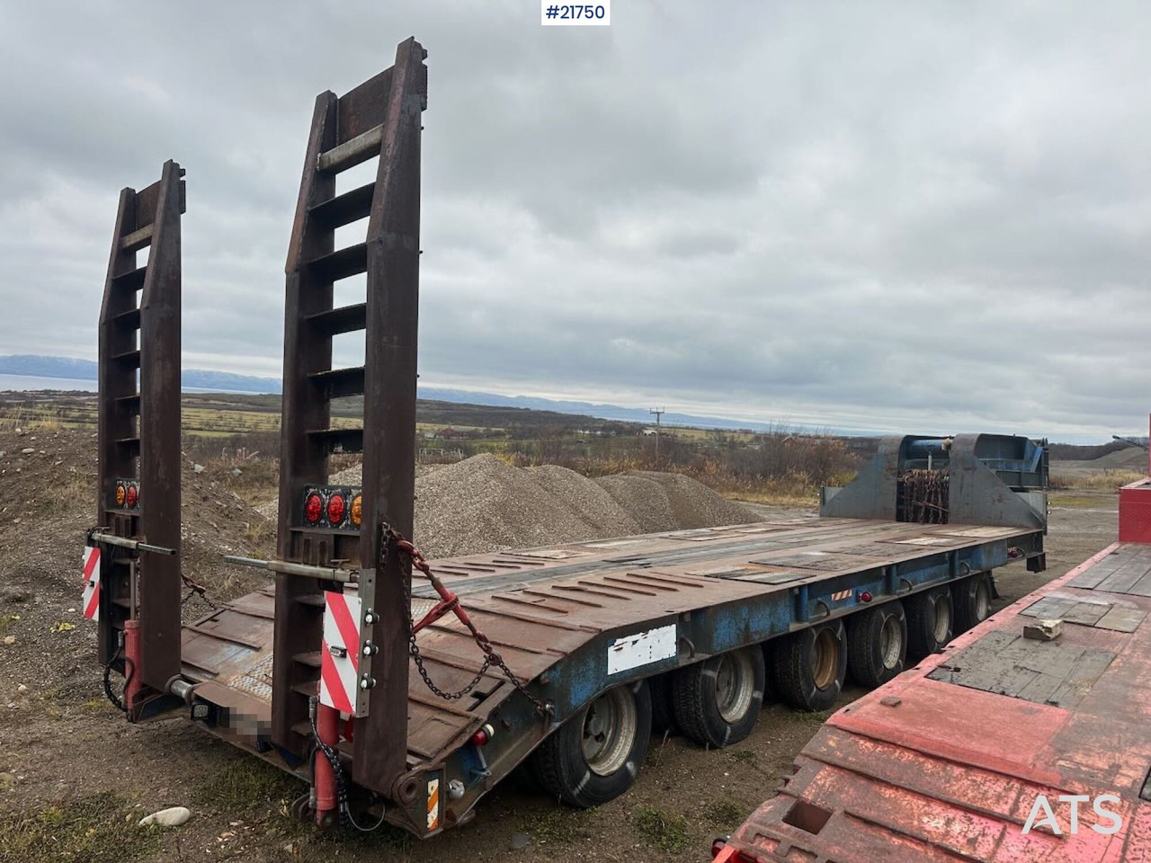 Damm 6-SD-355 6 akslet maskintralle - Low loader semi-trailer: picture 5 Damm 6-SD-355 6 akslet maskintralle - Low loader semi-trailer: picture 5