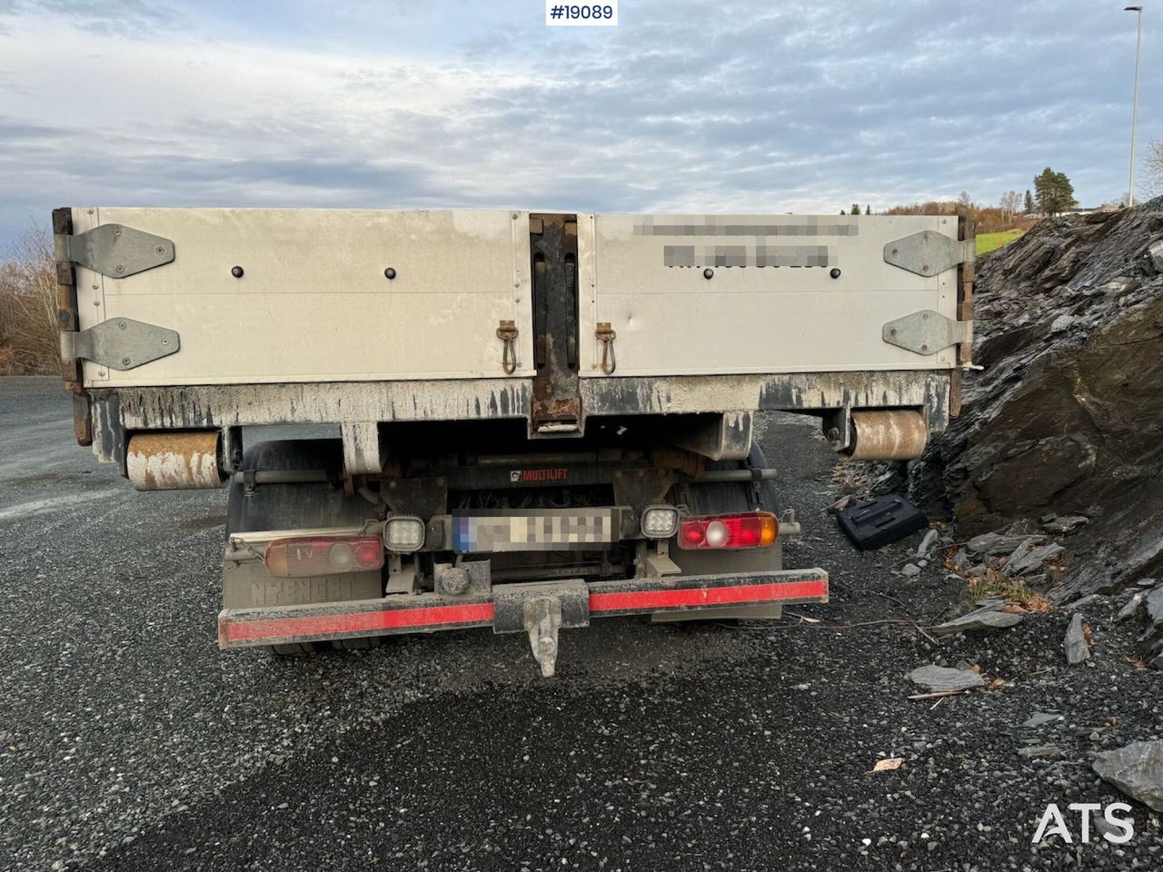 Fuso Canter - Hook lift truck: picture 4 Fuso Canter - Hook lift truck: picture 4