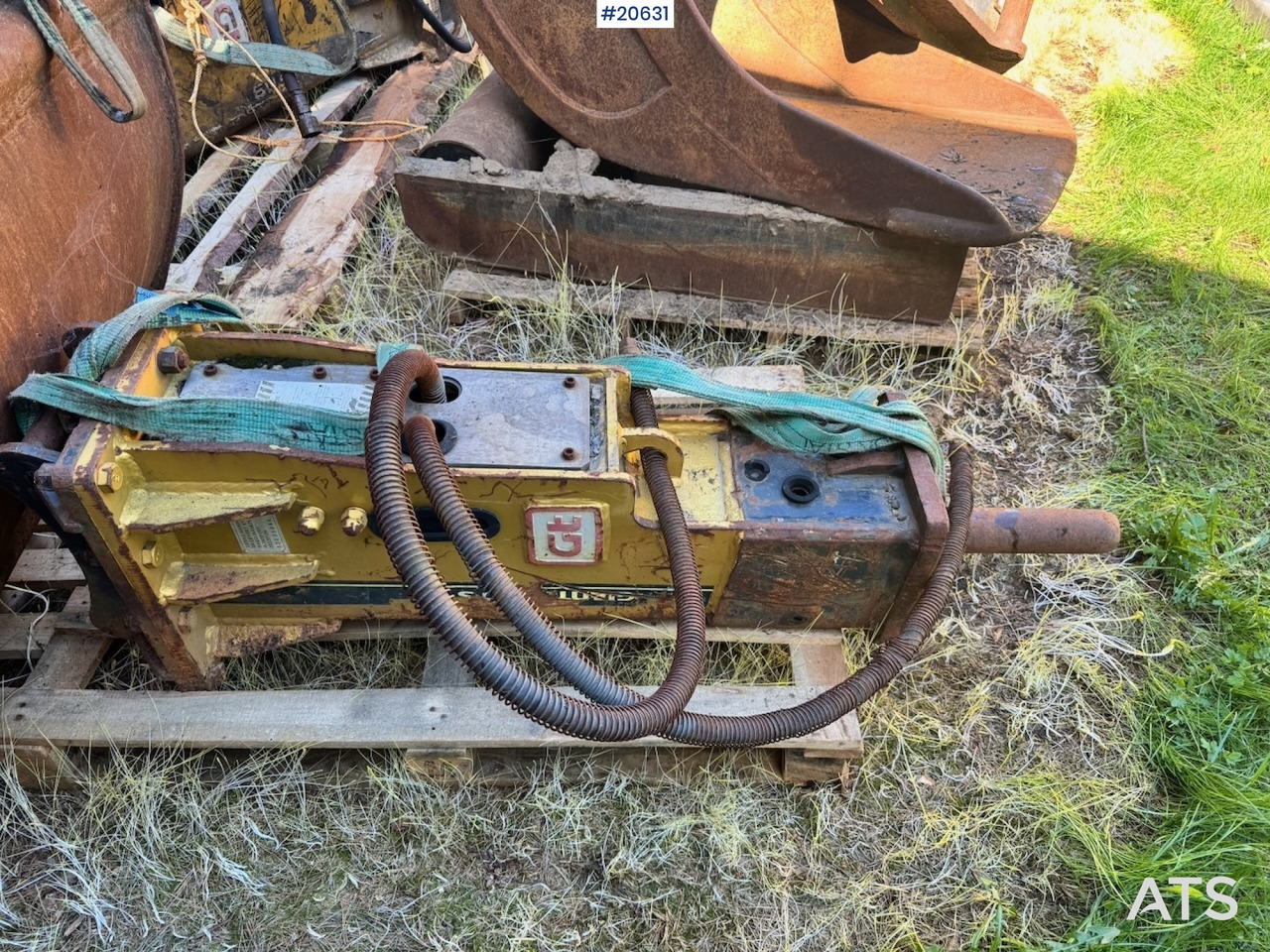 Giant Pigghammer - Hydraulic hammer for Construction machinery: picture 1 Giant Pigghammer - Hydraulic hammer for Construction machinery: picture 1