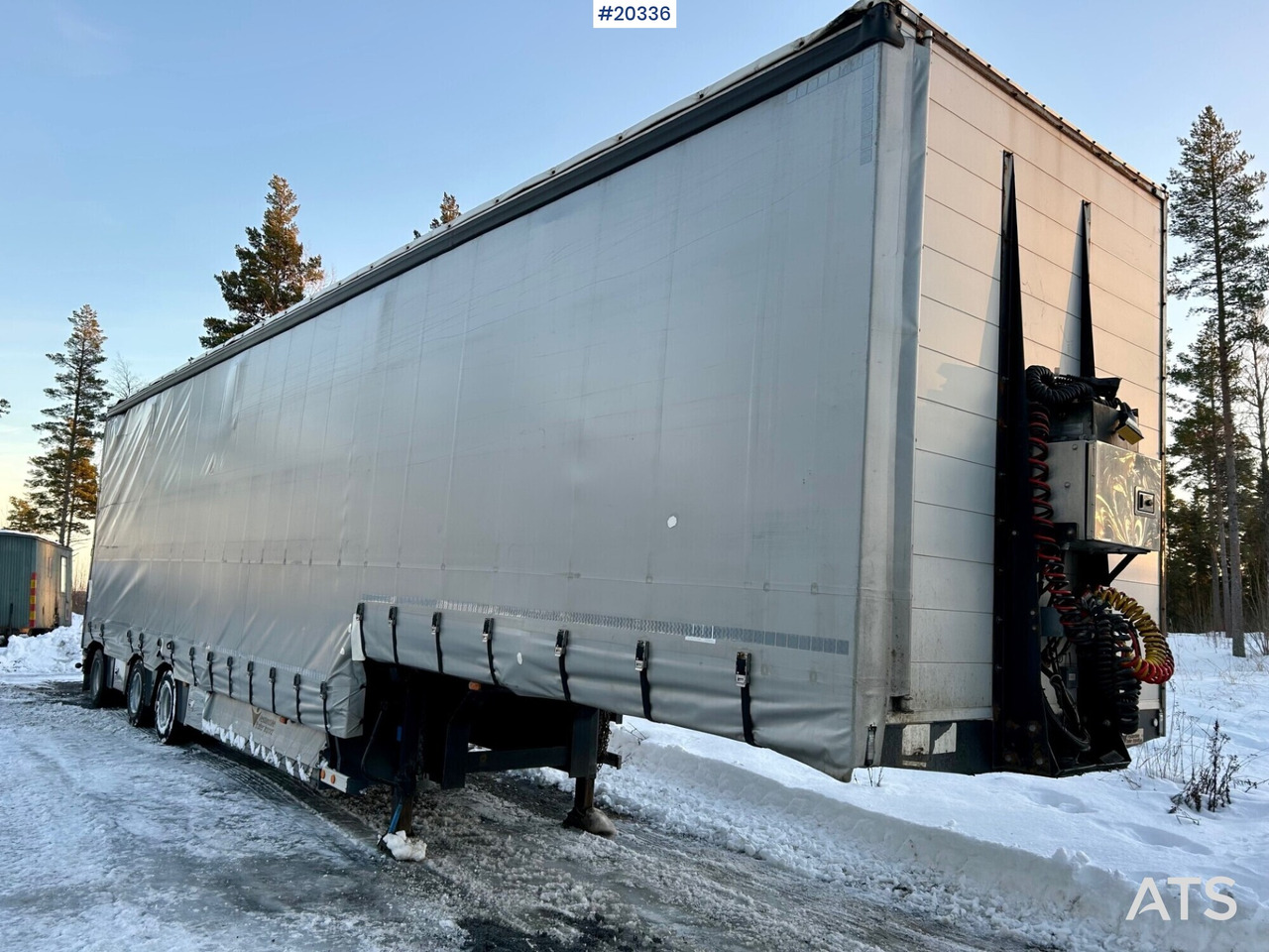 HRD Jumbo med bredding - Closed box semi-trailer: picture 3 HRD Jumbo med bredding - Closed box semi-trailer: picture 3