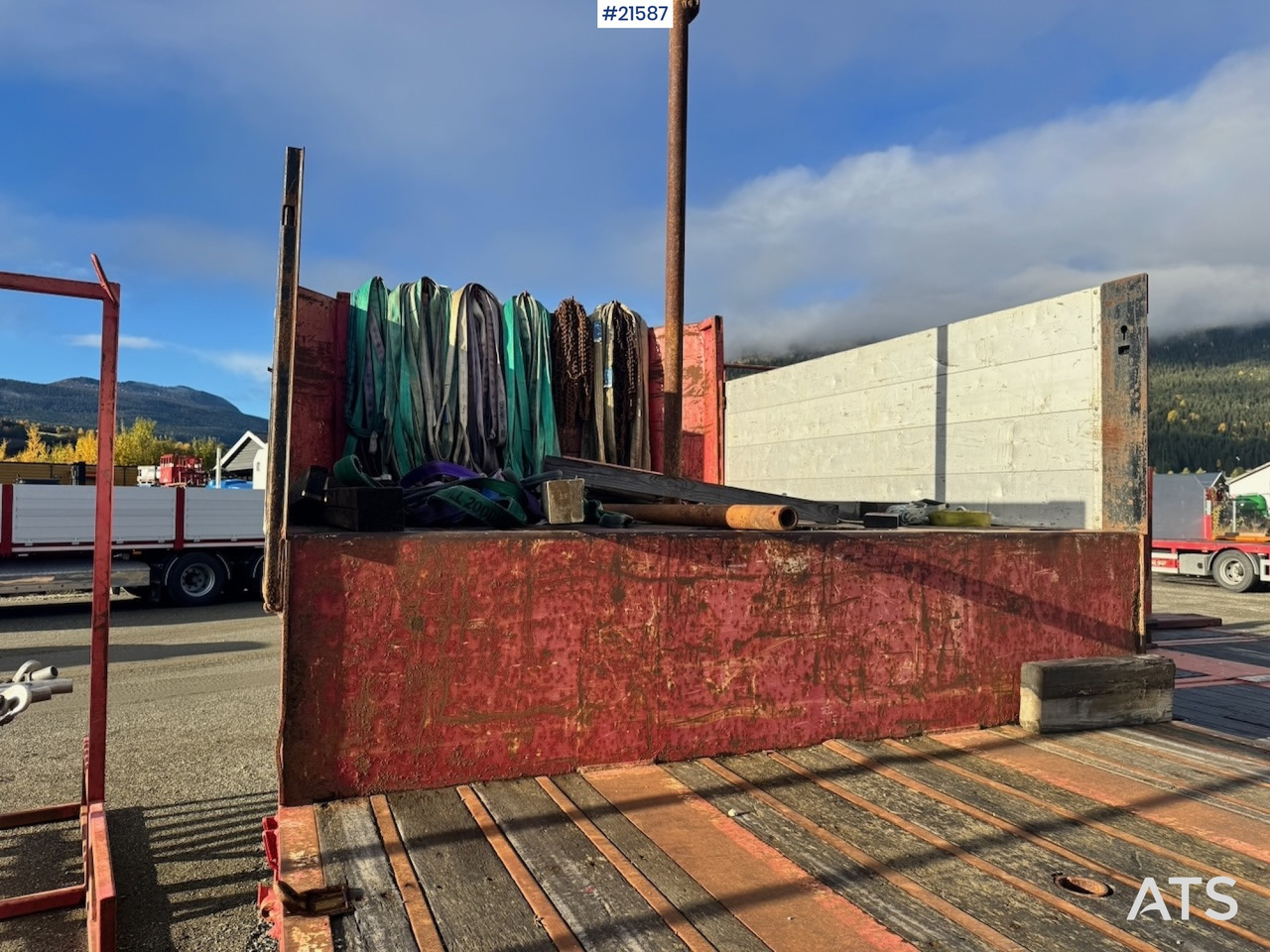 HRD Kransemi - Dropside/ Flatbed semi-trailer: picture 5 HRD Kransemi - Dropside/ Flatbed semi-trailer: picture 5