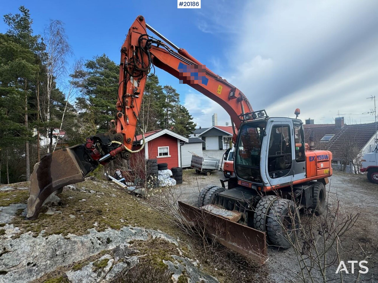 Hitachi EX135W - Excavator: picture 1 Hitachi EX135W - Excavator: picture 1