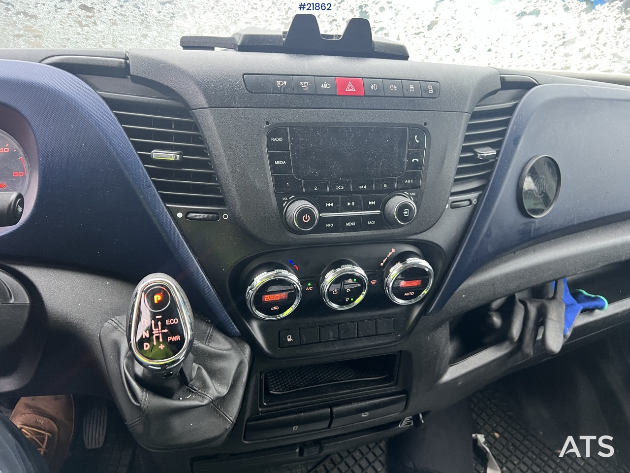 Box van Iveco DAILY: picture 25