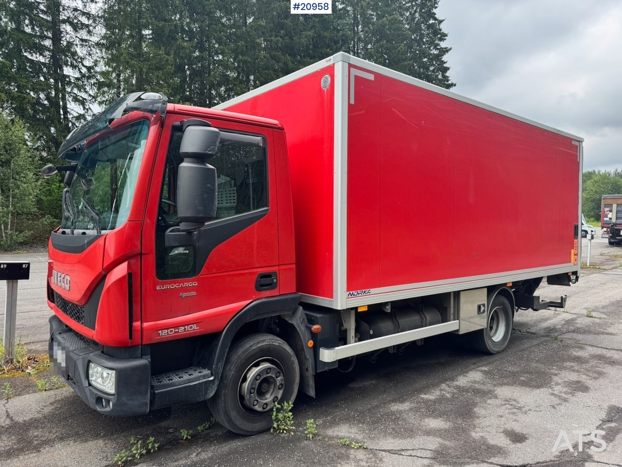 Iveco EuroCargo 120-210L - Box truck: picture 2 Iveco EuroCargo 120-210L - Box truck: picture 2