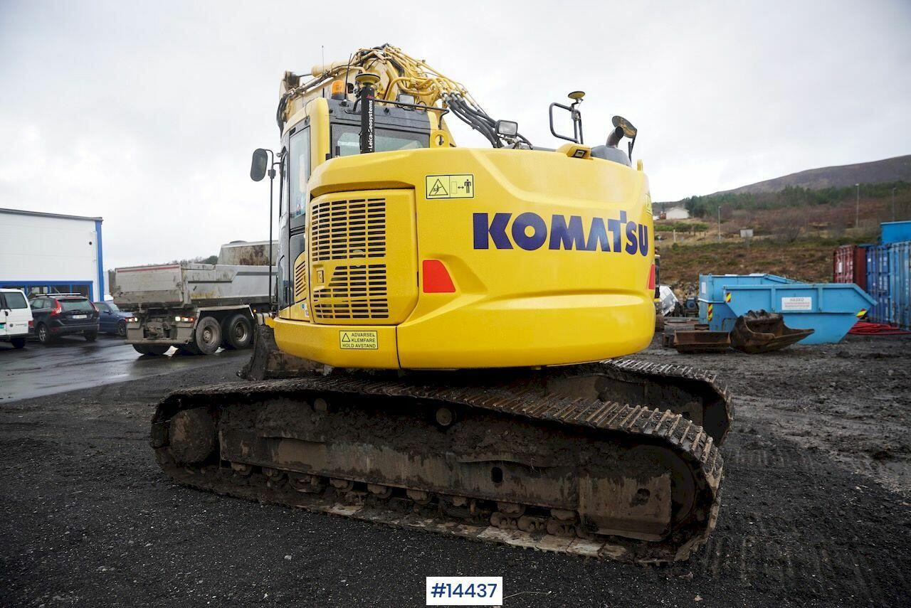 Komatsu PC228USLC-10 - Excavator: picture 3 Komatsu PC228USLC-10 - Excavator: picture 3