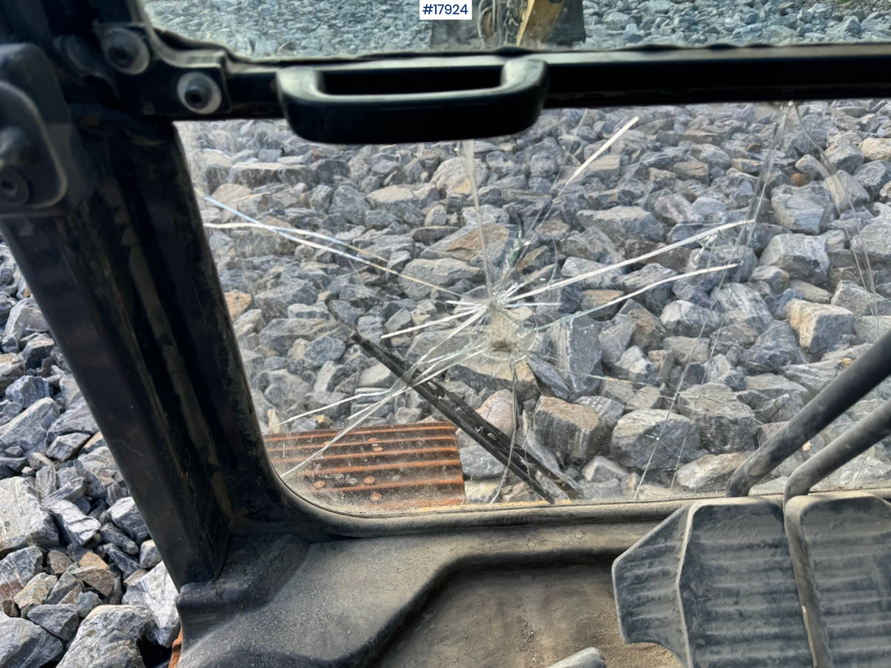 Excavator Komatsu PC240LC-10: picture 33