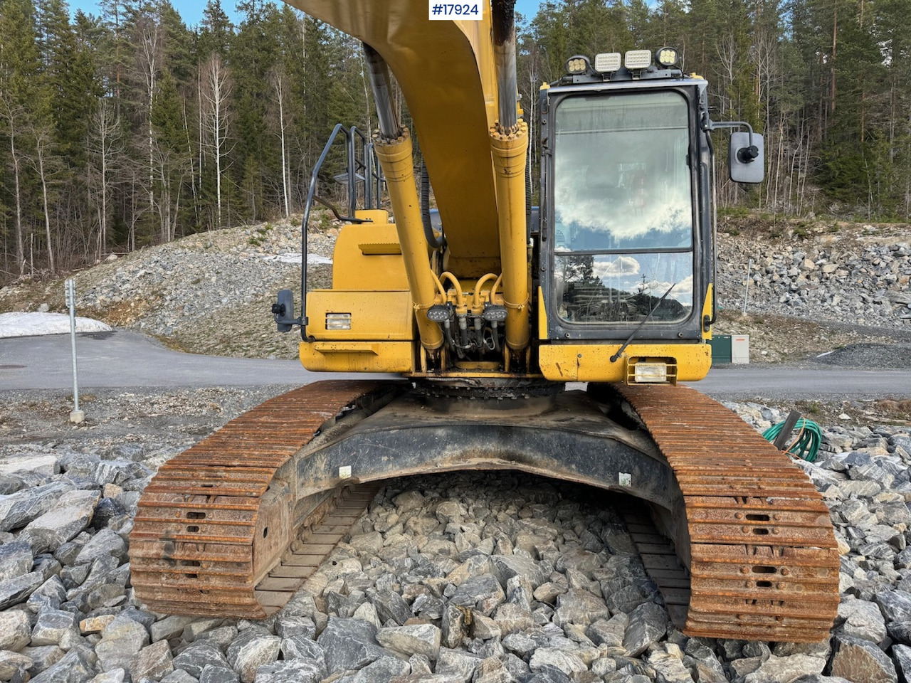 Excavator Komatsu PC240LC-10: picture 11