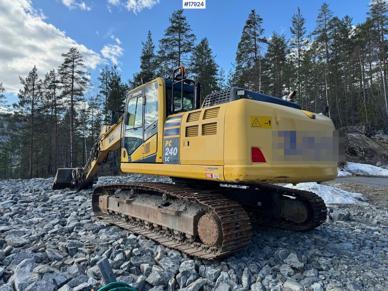 Excavator Komatsu PC240LC-10: picture 8