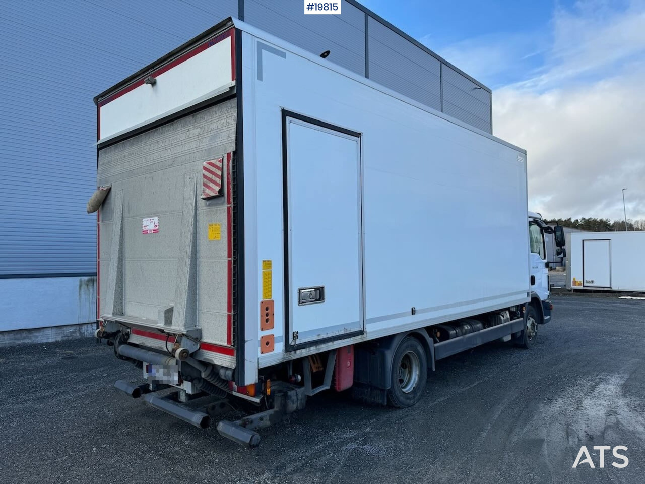 MAN TGL 12 220 - Box truck: picture 3 MAN TGL 12 220 - Box truck: picture 3