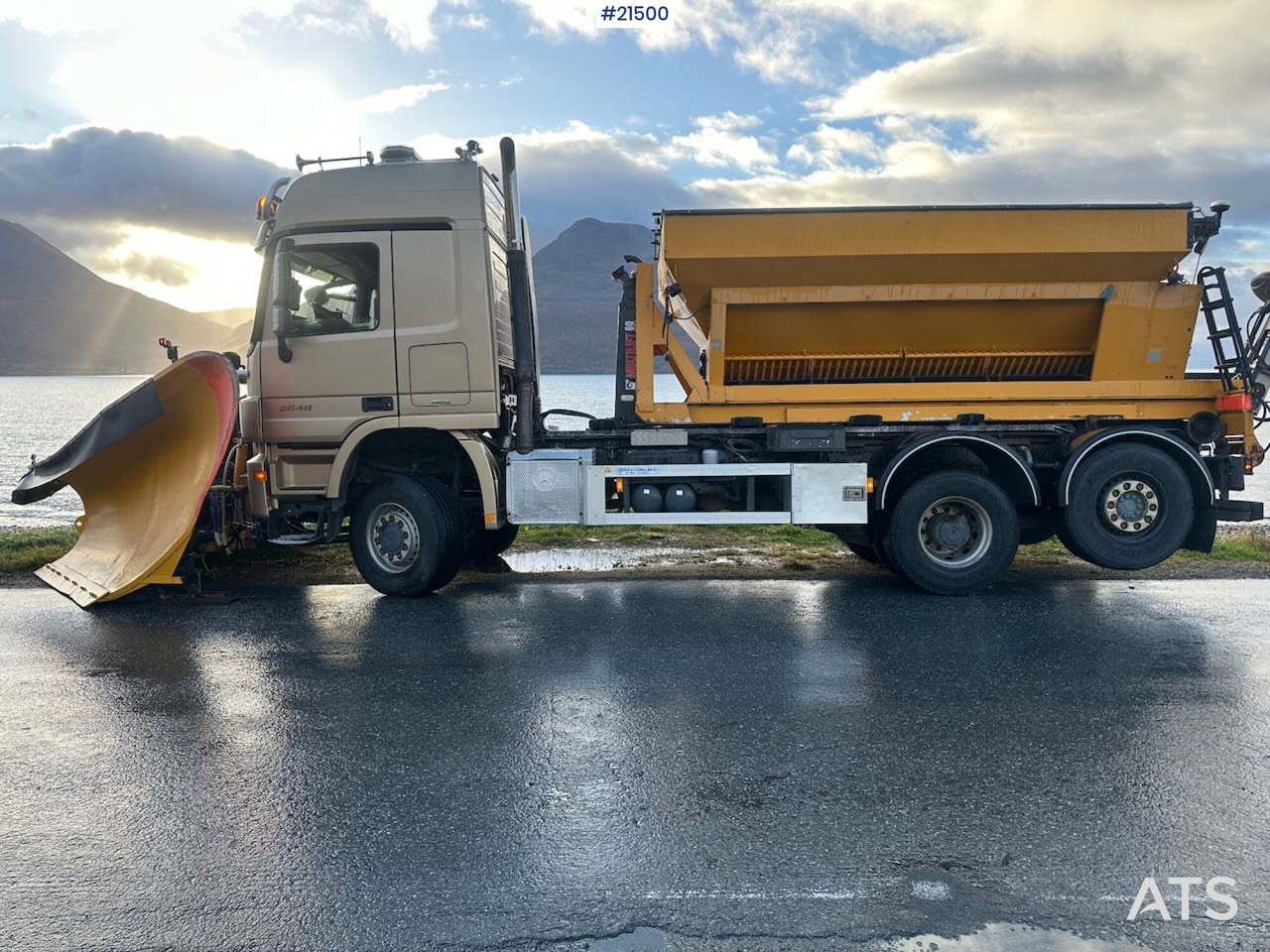 Mercedes Actros 2848 4x4+2 brøyterigget krokbil - Hook lift truck: picture 2 Mercedes Actros 2848 4x4+2 brøyterigget krokbil - Hook lift truck: picture 2