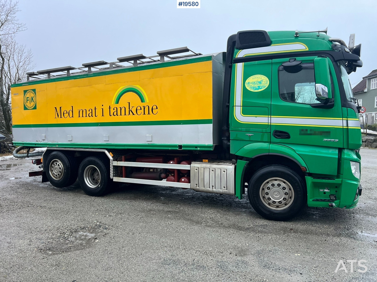 Tank truck Mercedes Actros: picture 10