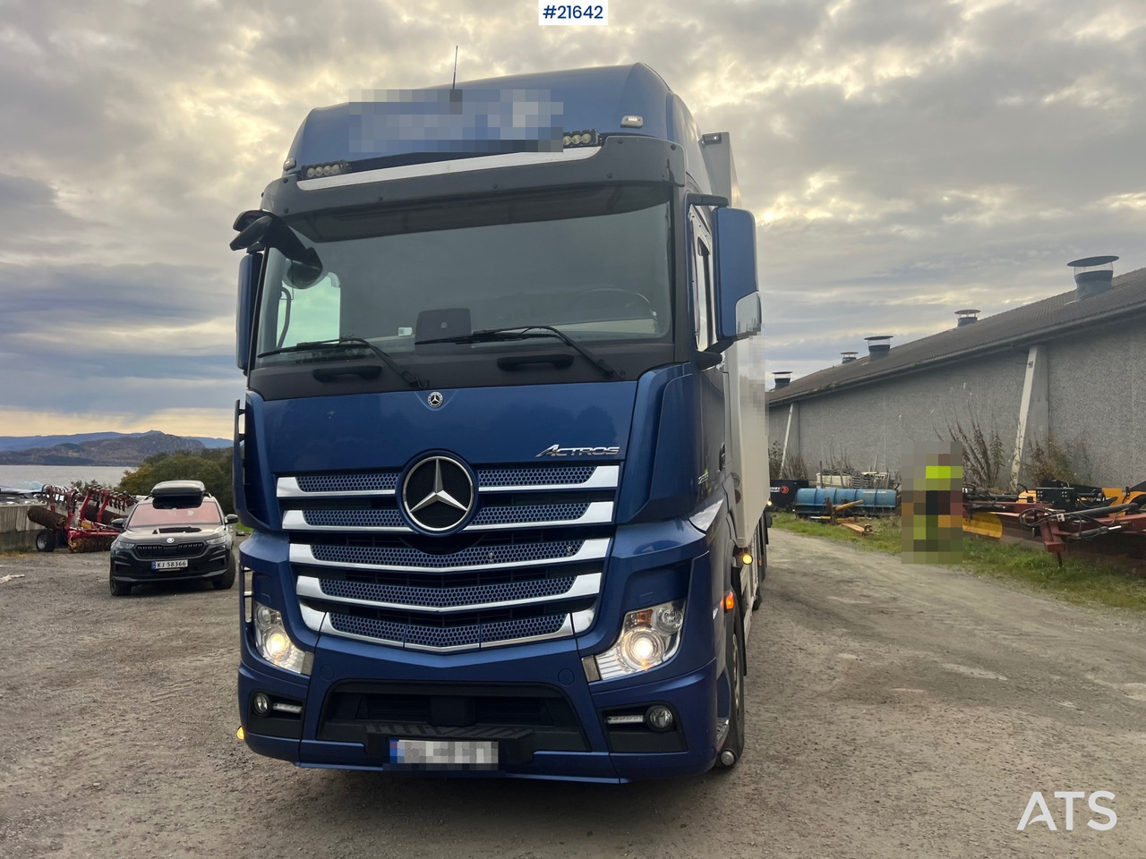 Mercedes-Benz Actrox 6x2 skapbil m/ kjøl/frys aggregat - Box truck: picture 3 Mercedes-Benz Actrox 6x2 skapbil m/ kjøl/frys aggregat - Box truck: picture 3