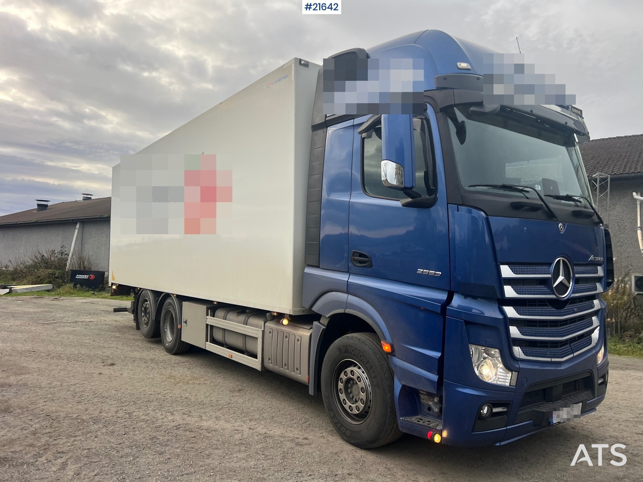 Mercedes-Benz Actrox 6x2 skapbil m/ kjøl/frys aggregat - Box truck: picture 4 Mercedes-Benz Actrox 6x2 skapbil m/ kjøl/frys aggregat - Box truck: picture 4