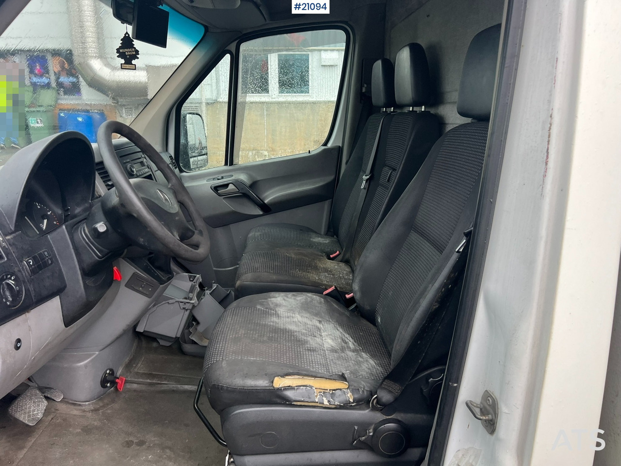 Box truck Mercedes Varebil: picture 27