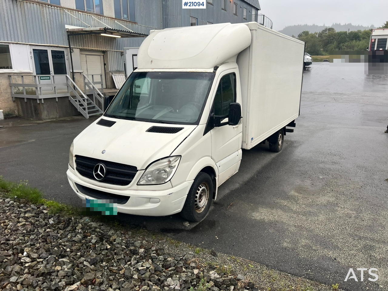 Box truck Mercedes Varebil: picture 11