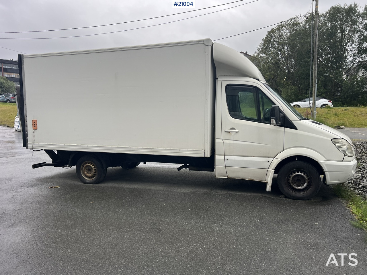 Box truck Mercedes Varebil: picture 17