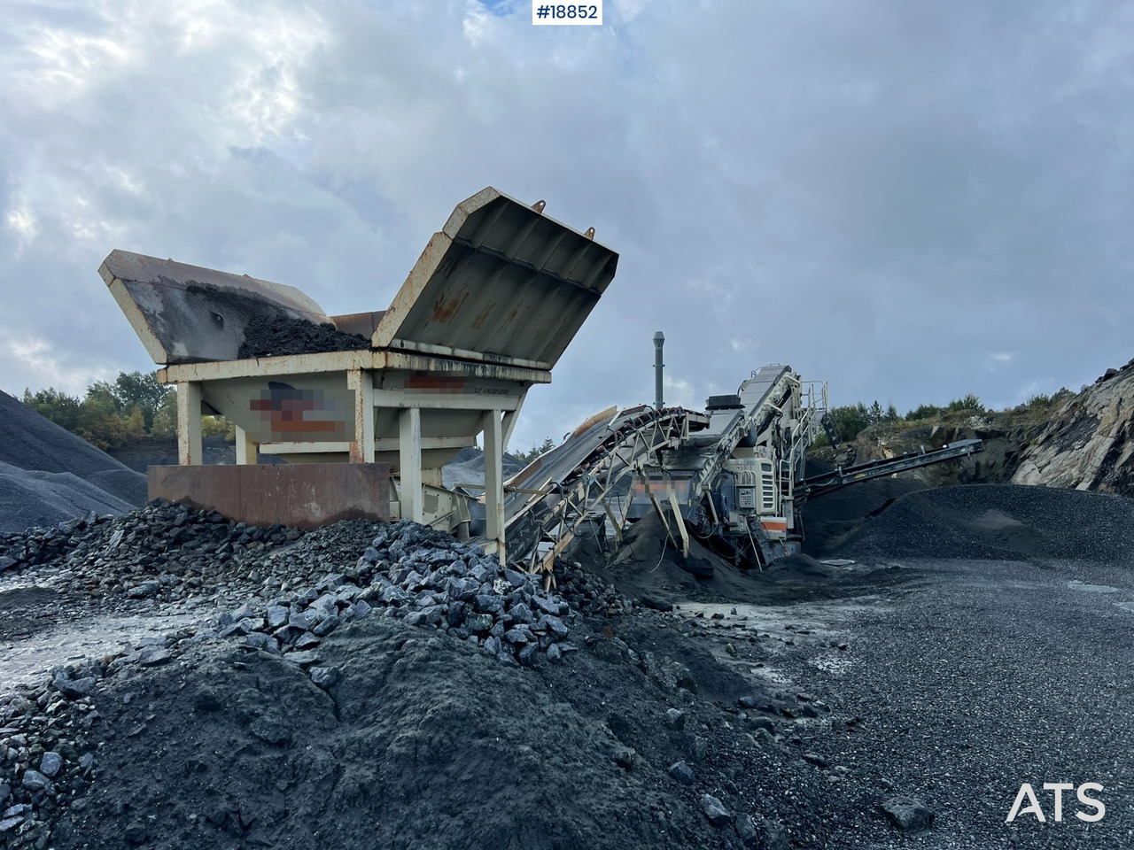 Metso Lokotrack LT220D Finknuser m/ sikt, matekasse og transportbånd - Mobile crusher: picture 3 Metso Lokotrack LT220D Finknuser m/ sikt, matekasse og transportbånd - Mobile crusher: picture 3