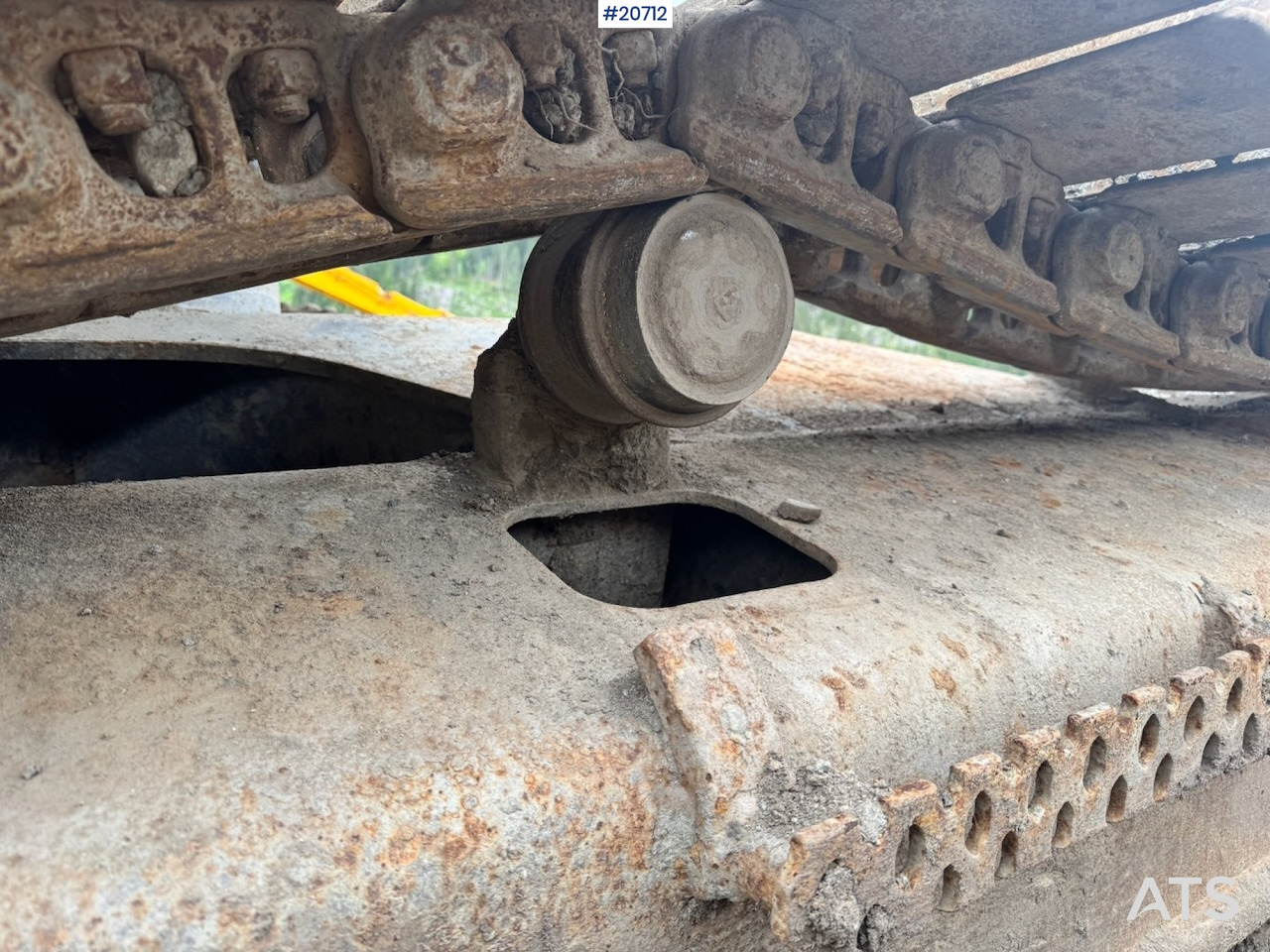 Excavator New Holland kobelco E305B: picture 11